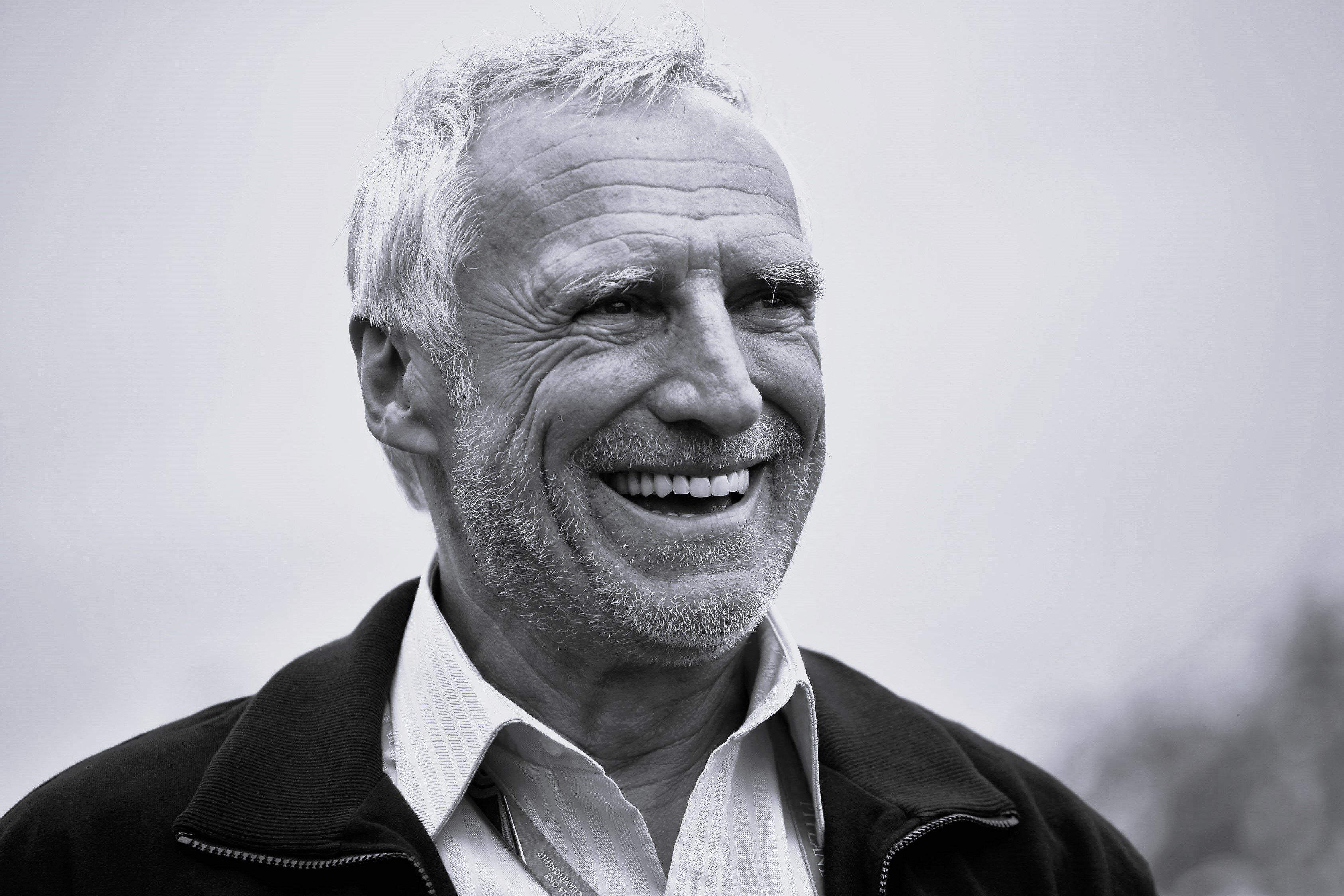 Verstorbener Red-Bull-Boss Dietrich Mateschitz macht den Mitarbeitern zum Abschied dieses geschenk!