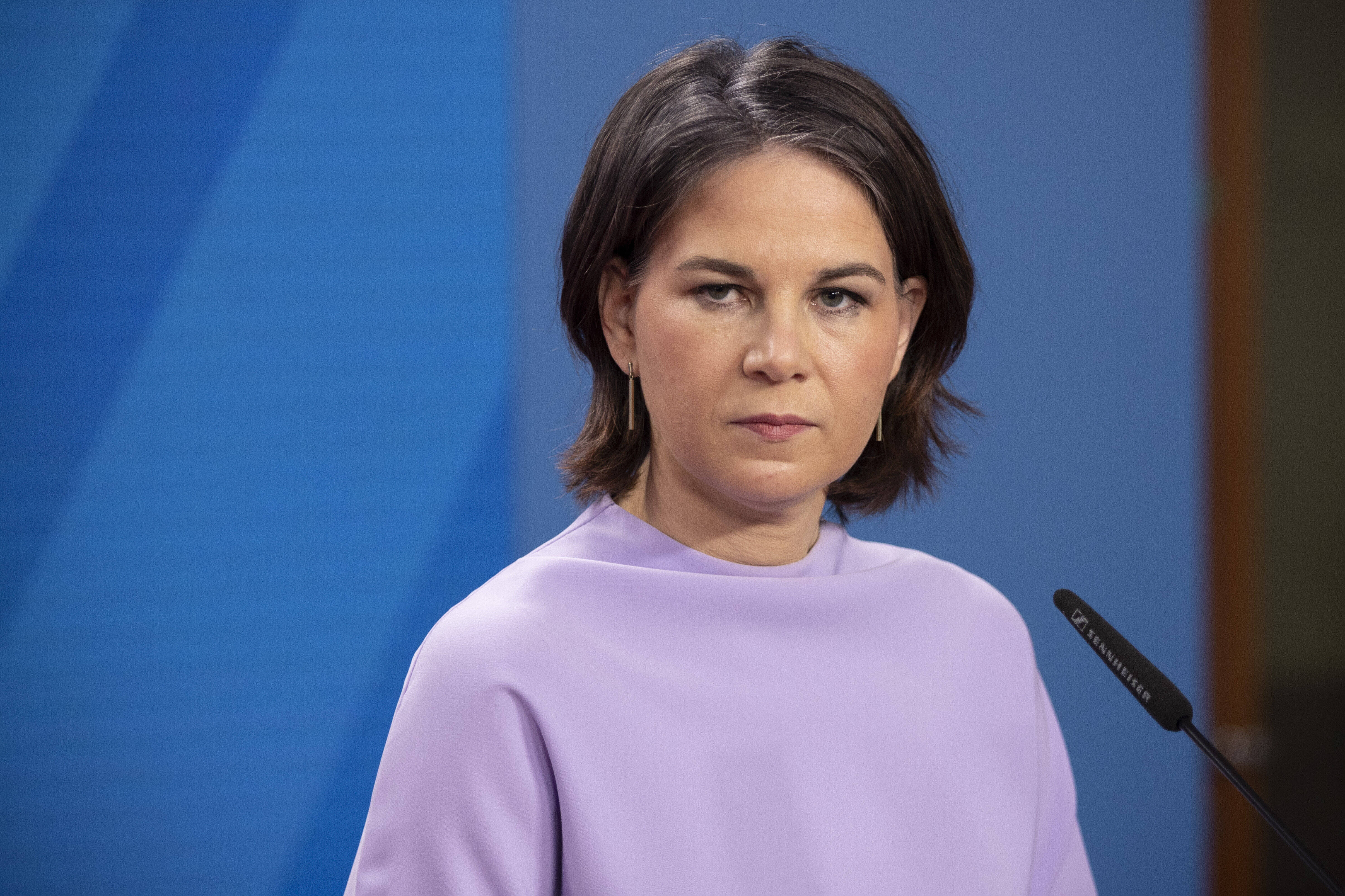 Annalena Baerbock - Schallende Ohrfeige für CDU-Mann Friedrich Merz!