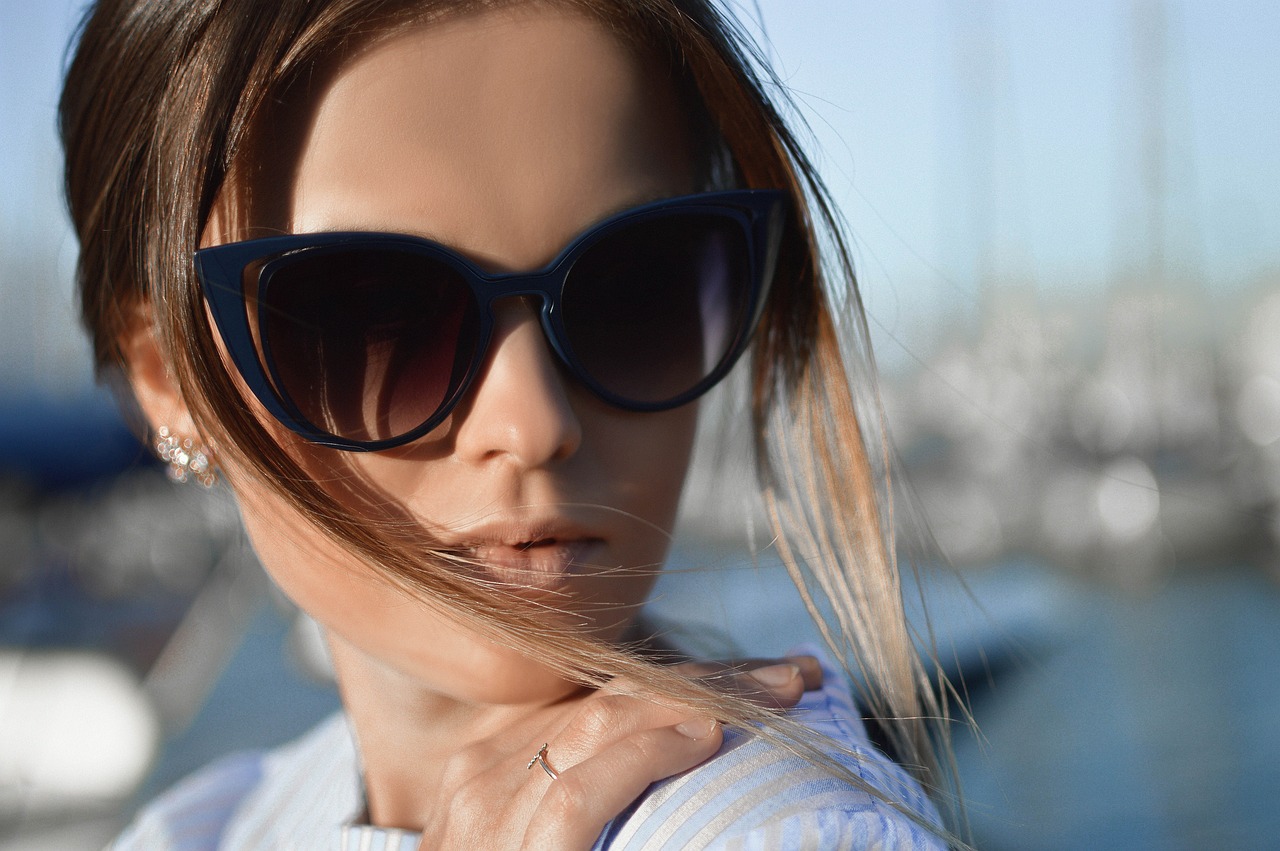 Wie Stars ihre Brille gekonnt als Modeaccessoire in Szene setzen
